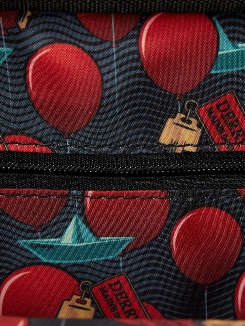 Loungefly IT Pennywise Crossbody Bag Coin Purse NWT Sold Out - Picture 7 of 8